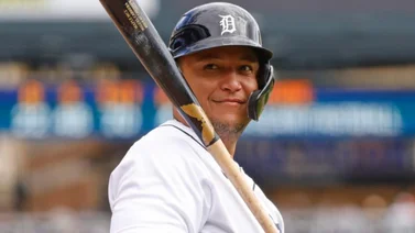 MLB: Bate autografiado por Miguel Cabrera de su jonrón 363 cuesta un dineral (+Video)