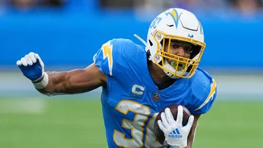 NFL: Chargers perderá a su corredor estrella que está listo para firmar con los Washington Commanders