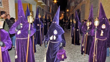 ¿Cuál es el significado de la túnica morada? Aquí te lo explicamos