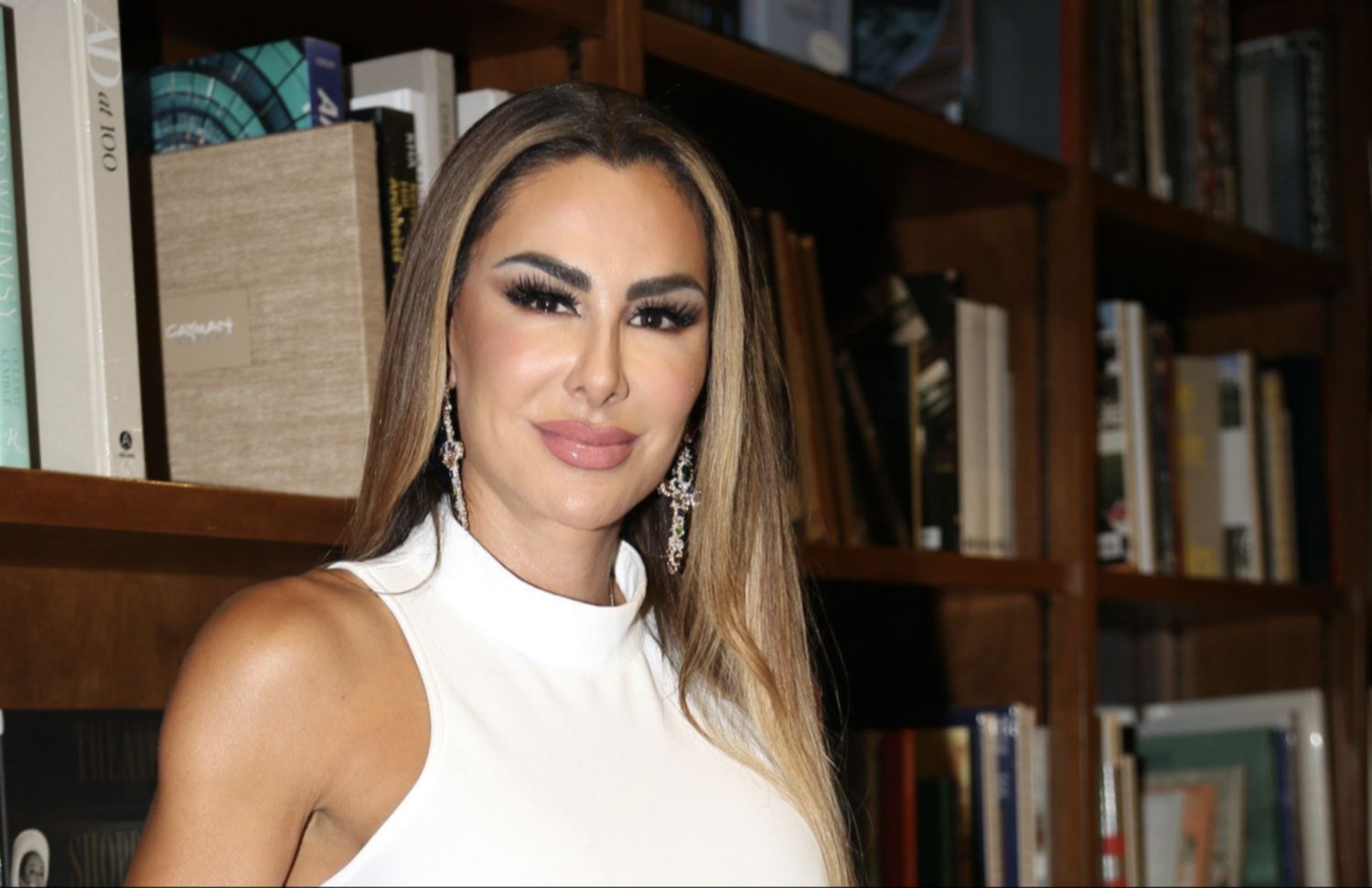 Ninel Conde “El bombón asesino” desata pasiones al mostrar en redes sus  picantes curvas