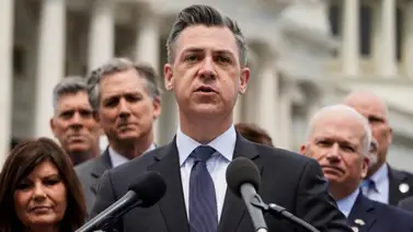Jim Banks asegura que el presidente Biden “está siendo cómplice de una invasión” Jim Banks asegura que el presidente Biden “está siendo cómplice de una invasión”