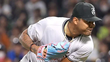 NPB: Lanzador venezolano brilla en su estreno de pretemporada en Japón