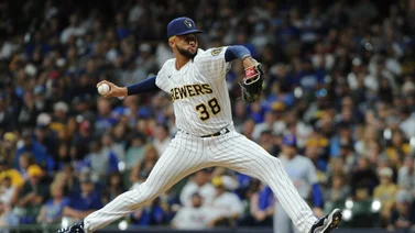 MLB: ¡Pésimas noticias! Milwaukee pierde a su mejor lanzador por esta grave lesión