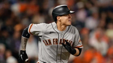 MLB: ¡No cree en nadie! Wilmer Flores deja números de locura en el Spring Training (+Video)