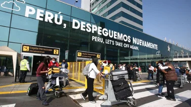 Lleva 40 días en el aeropuerto porque no le permiten la entrada a Perú