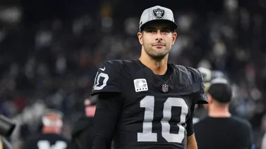 NFL: Jimmy Garoppolo regresará en 2024 con nuevo equipo tras ser despedido por los Raiders