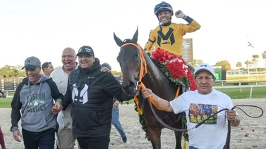 Jockey venezolano abre la semana con doblete en este hipódromo de Estados Unidos