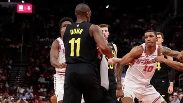NBA: ¡Se pusieron los guantes! La liga suspende a Kris Dunn y Jabari Smith por fuerte altercado en pleno partido (+Video) NBA: ¡Se pusieron los guantes! La liga suspende a Kris Dunn y Jabari Smith por fuerte altercado en pleno partido (+Video)