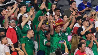 Fanáticos de México y Estados Unidos protagonizan brutal golpiza en las tribunas (+Video) Fanáticos de México y Estados Unidos protagonizan brutal golpiza en las tribunas (+Video)