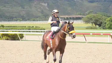 Johan Aranguren monta ejemplar que tiene 105 días sin correr en La Rinconada Johan Aranguren monta ejemplar que tiene 105 días sin correr en La Rinconada