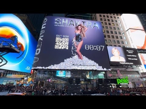 Times Square se vino abajo con el aullido de la loba Shakira: "Mi gente de Venezuela"