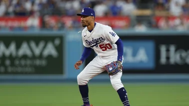 MLB: Así fue la barrida de Wilson Contreras ante Mookie Betts que causó conmoción 