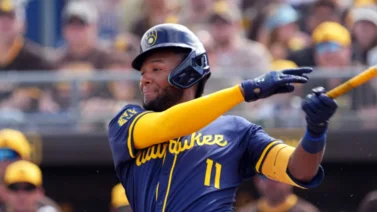 MLB: ¡El primero de muchos! Jackson Chourio conectó hit e impulsó con Brewers (+Video)