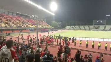 Liga Futve: La afición del Caracas FC estalla contra su propio equipo en busca de cambios (+Video) Liga Futve: La afición del Caracas FC estalla contra su propio equipo en busca de cambios (+Video)