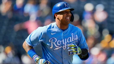 MLB: ¡Sensacional! Salvador Pérez luce con el madero contra Minnesota 