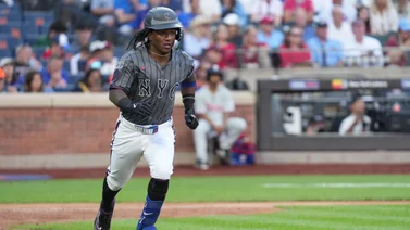 MLB: Luisangel Acuña enciende las alarmas en los Mets tras recibir un pelotazo (+Video)