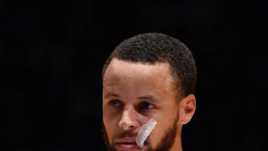 NBA: ¿La repetirá? Stephen Curry habla sobre su volcada ante los Sixers (+video)