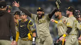 MLB: Agencia de Bad Bunny firma con esta superestrella de los Padres