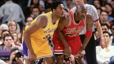 NBA: Esta es la millonaria cantidad de dinero por la que serán subastadas las primeras camisetas de Jordan y Kobe