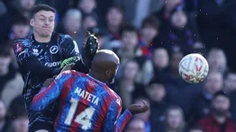 Ya es oficial la sanción de Liam Roberts por "criminal" patada en el rostro