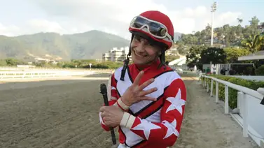 Ángel Alciro Castillo llegó a 999 victorias con la hermana de Thorpedo Anna Ángel Alciro Castillo llegó a 999 victorias con la hermana de Thorpedo Anna