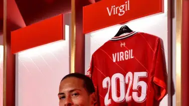 Champions League: ¿Nuevo destino? Vea con quién conversa Virgil Van Djik tras la derrota ante el PSG (+video) Champions League: ¿Nuevo destino? Vea con quién conversa Virgil Van Djik tras la derrota ante el PSG (+video)