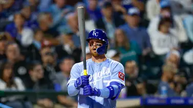 MLB: Pelotazo a Bobby Witt Jr enciende las alarmas en Kansas City (+Video) MLB: Pelotazo a Bobby Witt Jr enciende las alarmas en Kansas City (+Video)