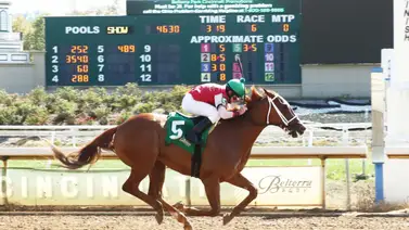El jockey más longevo de Estados Unidos gana su primera carrera del 2025 El jockey más longevo de Estados Unidos gana su primera carrera del 2025