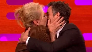 Meryl Streep estaría viviendo apasionado romance con reconocido comediante 