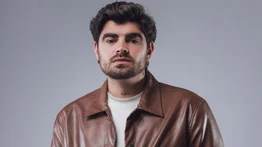 Jonathan Moly cae en “la locura” por culpa del amor