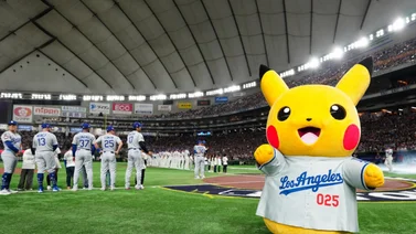Pikachu fue el protagonista del Opening Day de la MLB en Tokio (+Video)