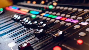 Estreno del primer programa de radio automatizado en Venezuela Estreno del primer programa de radio automatizado en Venezuela