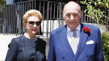 Restos del esposo de Carolina Herrera serán trasladados a Caracas 