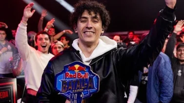 El venezolano McKlopedia es el campeón de la Red Bull Batalla 5 vidas