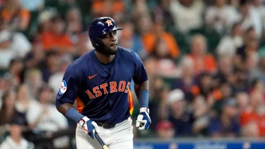 MLB: Así fuer el primer cuadrangular de Yordan Álvarez en derrota de Houston (+Video)