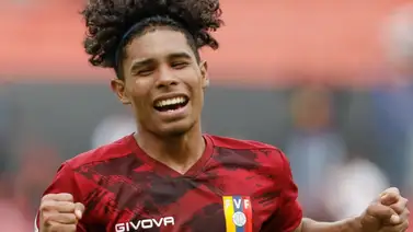 Promesa venezolana es presentado con su nuevo equipo en Europa (+Detalles) Promesa venezolana es presentado con su nuevo equipo en Europa (+Detalles)