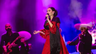 Natalia Jiménez recibió regalo de diseñador venezolano y quedó sin palabras Natalia Jiménez recibió regalo de diseñador venezolano y quedó sin palabras