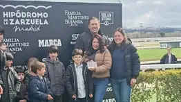Entrenador venezolano logra su primera victoria en este importante hipódromo europeo