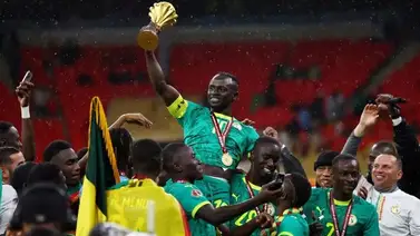 La CAF quitó a Senegal su título de la Copa Africana y lo otorgó a Marruecos por escritorio La CAF quitó a Senegal su título de la Copa Africana y lo otorgó a Marruecos por escritorio
