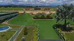 De forma oficial: En la segunda válida para el 5y6 de Hinava se presenta otro retiro