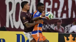 Escándalo en la Liga FUTVE: Denuncian insultos racistas en el derbi regional