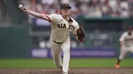 MLB: Logan Webb iguala marca de la franquicia junto a este inmortal latino