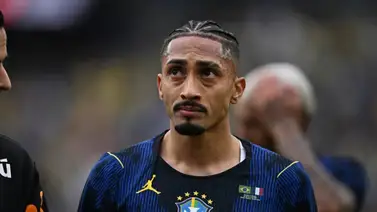 Raphinha prende las alarmas en Barcelona tras salir con molestias en el duelo entre Brasil y Francia Raphinha prende las alarmas en Barcelona tras salir con molestias en el duelo entre Brasil y Francia