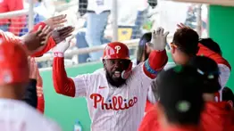 MLB: Adolis García se estrenó como jonronero con Filadelfia