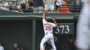 MLB: ¡No todo es batear! Anthony Santander se luce con una pincelada defensiva (+video)