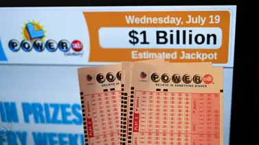 Powerball se rehúsa a elegir ganador y supera la marca de los $1,000 millones Powerball se rehúsa a elegir ganador y supera la marca de los $1,000 millones