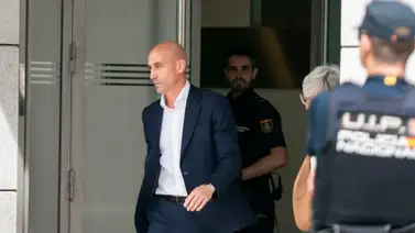 ¡Bombazo! Luis Rubiales es detenido tras su llegada a España (+Video) ¡Bombazo! Luis Rubiales es detenido tras su llegada a España (+Video)