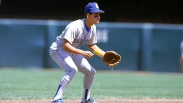 MLB: Se cumplen 35 años del debut de Omar Vizquel en la Gran Carpa (+Video)