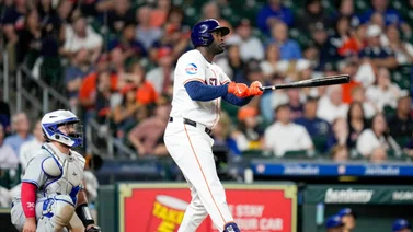 MLB: Yordan Álvarez tiene de "hijo" a este lanzador de Azulejos de Toronto