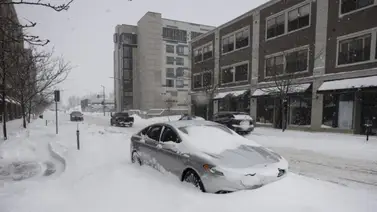 Tormenta de lluvia y nieve continúa afectando el este de los EE.UU. Tormenta de lluvia y nieve continúa afectando el este de los EE.UU.
